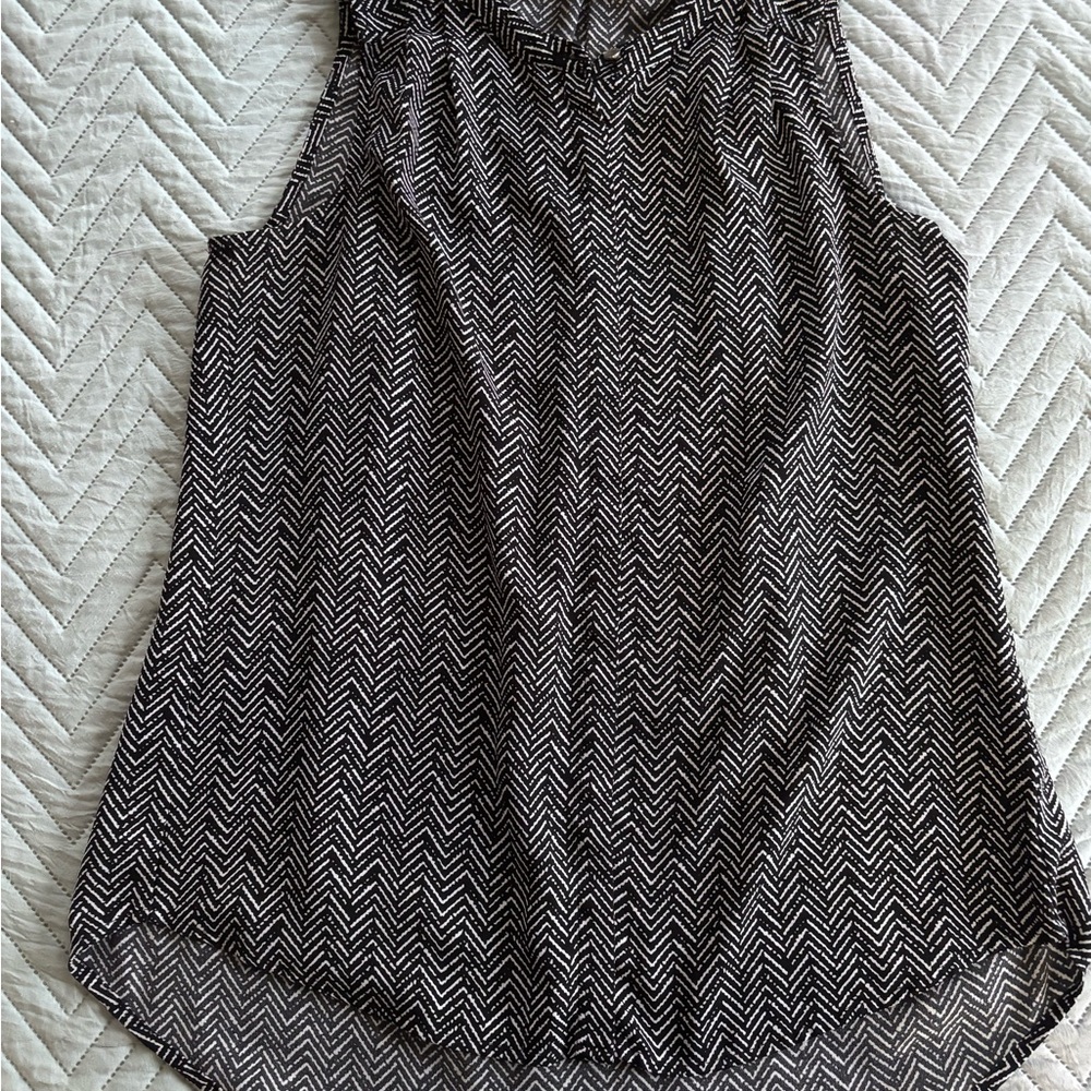 Apt 9 Chevron Pattern Sleeveless Top